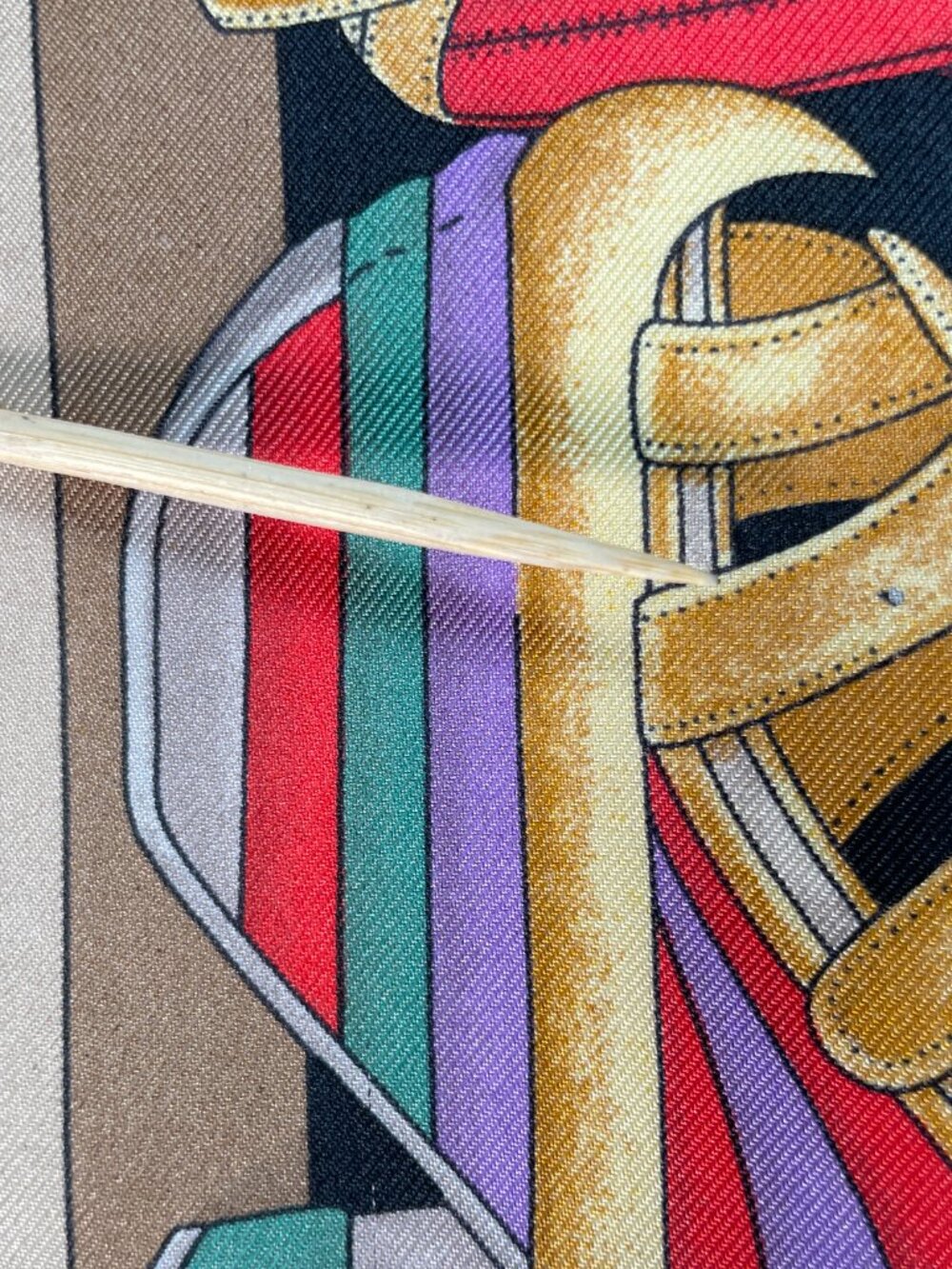 Vintage Salvatore Ferragamo Silk Scarf – Iconic Shoe Print - Picture 10 of 16